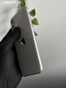 iPhone 11 256GB bílý - 100% baterie - 5