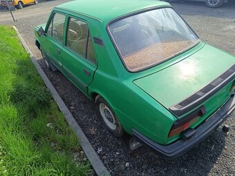 Prodám Škoda 105 (bez TP) viz foto (K32) - 5