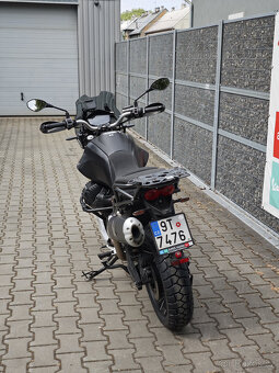 Moto Guzzi V85TT Nero Etna - 5