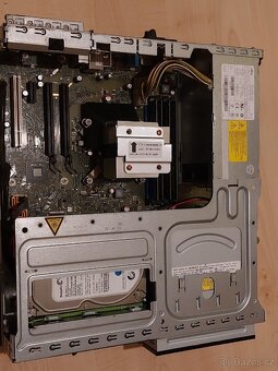 Kancelářské PC Fujitsu Esprimo E710 E90+ Intel i3 8GB RAM - 5