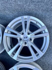 5x114,3 R17 original alu disky Hyundai - 5