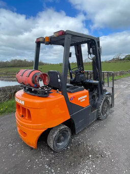 DOOSAN C30G 3 tunový vysokozdvižný vozík - 5