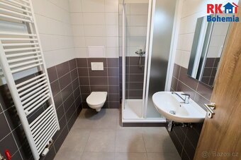 Pronájem nově zrekonstruovaného bytu 1+kk o výměře 30,75 m2 - 5