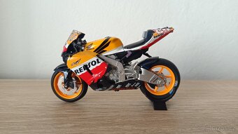 Nicky Hayden 1:18 MotoGP - 5