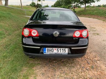VW Passat 2,0tdi sedan - 5