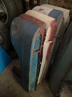Renault R8 , Renault 8 blatníky - 5