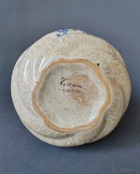 Italská keramická ručně malované váza z města Deruty - 5