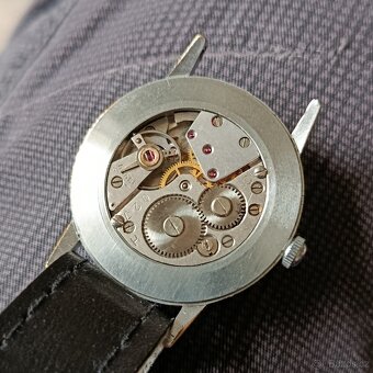 Klasické náramkové hodinky UMF RUHLA - 5