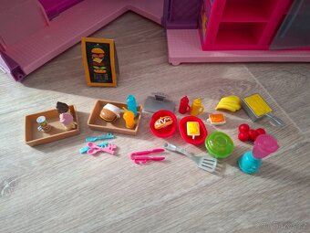 Barbie pojízdná restaurace - 5