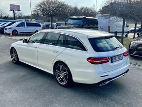 Mercedes-Benz Třídy E 400 4MATIC kombi - 5