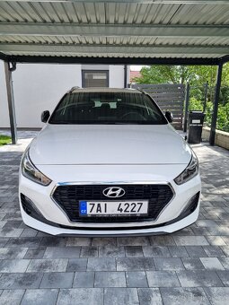 Hyundai i30 kombi 2018, benzín 1.0, 79000km, kamera - 5