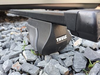 Střešní box Hakr Future line 340 včetně držáků Thule - 5