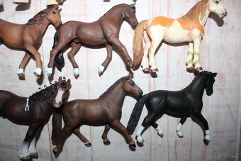 Figurky koní Schleich 4 - 5