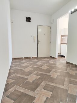 Prodám byt 2+1 s balkónem, 68m, Školní ul.,Stará Role - 5