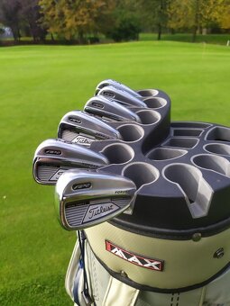 Golfové hole TITLEIST AP2 5-P - 5