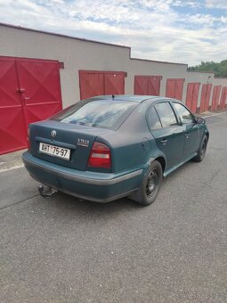Škoda Octavia I 1.6 55 Kw - 5
