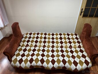 Prodám rozkládací gauč s dvěmi křesly - 5