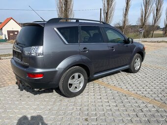 Mitsubishi Outlander 2.2 D r.v.2011 - 5