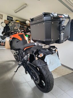 KTM 1050 Adventure - 5