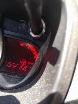 Suzuki Celerio 1.0 50 kw - 5