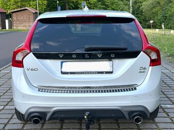 Volvo V60, 2.4 158 kW D6 AWD HYBRID R-DESIGN - 5