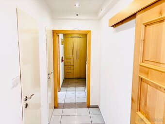 ZNOJMO - Prostorný byt s garáží - 3+1, 70 m² - 5