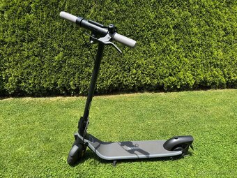 Elektrokoloběžka Ninebot KickScooter E2 - 5