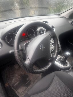 Peugeot 308 - 5
