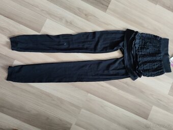 Nové elastické černé kalhoty s vyšitou sukýnkou - 5