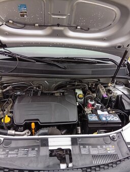 prodám Dacia Sandero 1.2i16V55 kw - 5