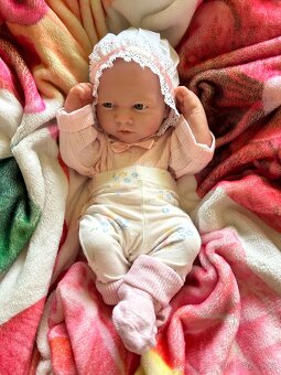 Realistická panenka,podobná reborn. - 5