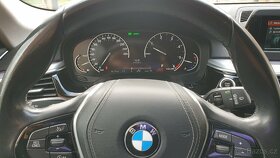 BMW 530xD G31, sleva - 5