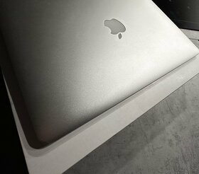 MacBook Air 2017, 128GB - 5