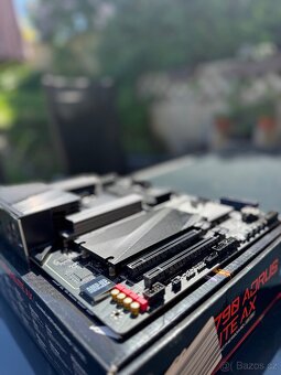 GIGABYTE Z790 AORUS ELITE AX - 5