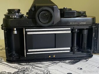 Nikon F3 – plně funkční profesionální analogový fotoaparát - 5