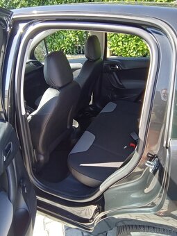 Citroen C3 1.1i, rok výroby  10/2010,najeto  64000 km - 5