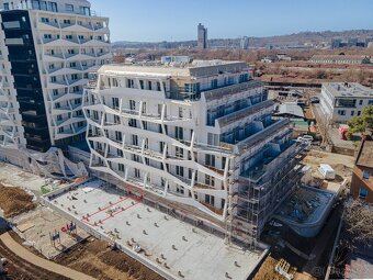 PRONÁJEM JEDNOTKY 1KK SE ZAHRADOU 69,4 m² - 5