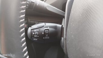 Peugeot 308 kombi 1.2 benzín, 2020 - 5