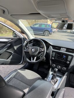 Škoda Octavia 3 Combi,servisní kniha. - 5