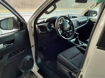 Toyota Hilux - 5