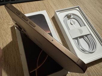 iPhone 16 pro 128gb pouštní Titan - 5
