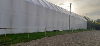 Nabízíme exkluzivně k prodeji jezdecký areál s 26 boxy, rodi - 5