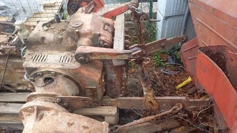 Zetor 6718/6911-celý zadek, převodovka 40 000kč - 5