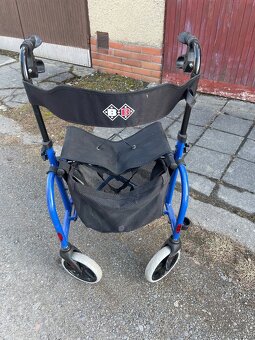 Kompenzační pomůcky - invalidní vozík, chodítko - 5