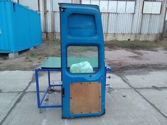 Zadní prosklené dveře na Ford Transit - 5