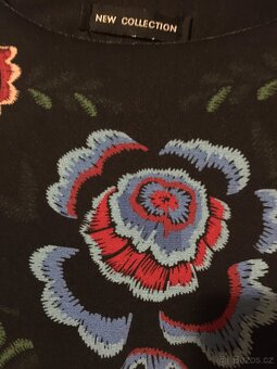 Šaty se vzorem velikost M - 5