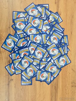 Sbírka karet Pokémon - 5