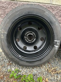 Zimní pneu 215/55/R16/97H včetně disku + poklice - 5