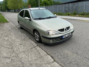 Renault Mégane 1.4 - 5