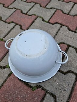 Smaltovaná bílá misa s uchy - 5